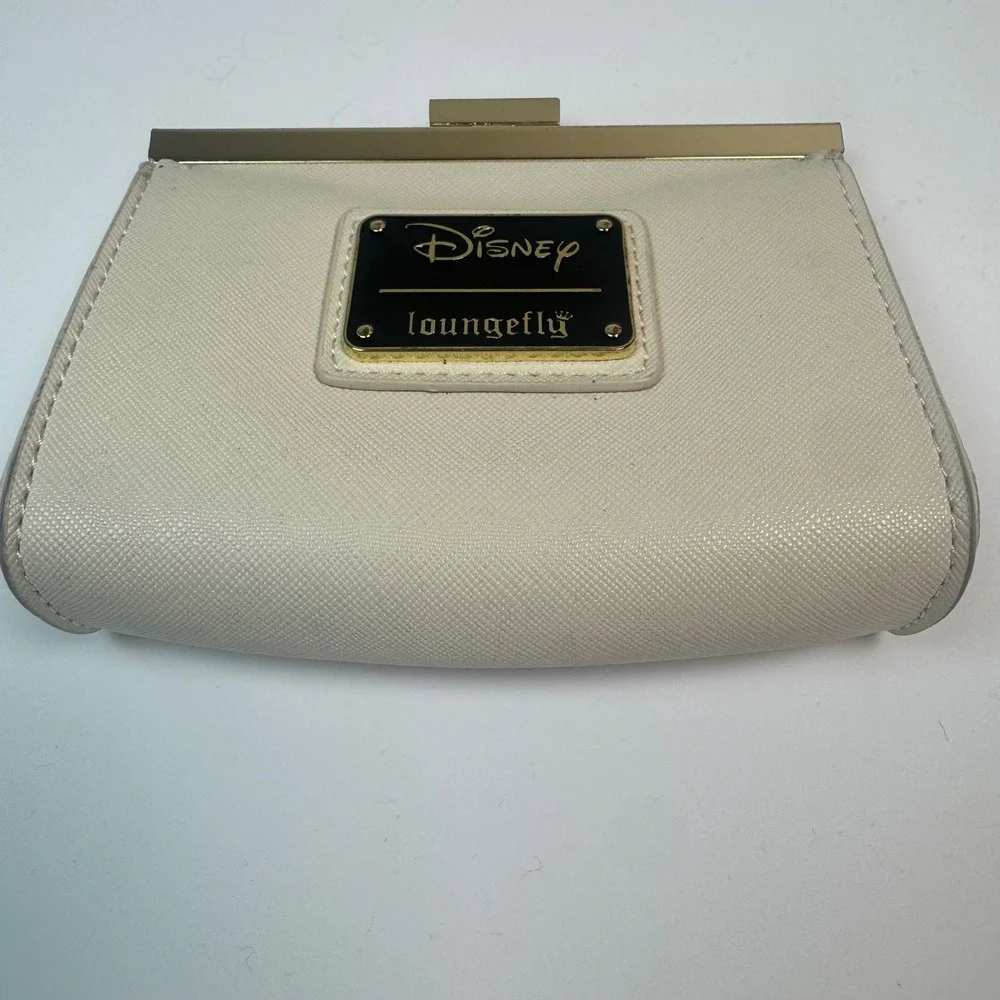 Disney Loungefly Snow White Poison Apple Kisslock Wallet Cream Red Faux Leather